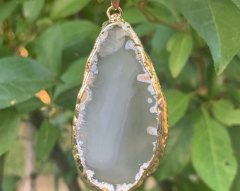 Irregular Gold Plated White Clear Agate Slice Necklace - Smooth White Agate Slice Pendant - Crystal Mineral Necklace - I1253