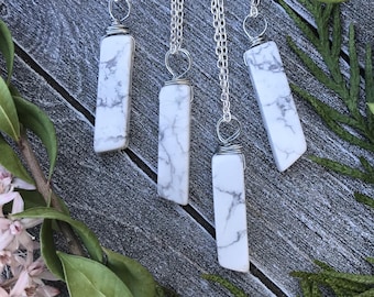 White Howlite Gemstone Necklace - White Turquoise Buffalo Lapis Marble Necklace - Healing Minerals Stones - Boho Jewelry - I1042