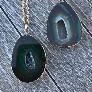 Large Agate Slice Necklace - Gold Plated Brown Green Banded Agate Slice Pendant - Crystal Gemstone Necklace - Boho Jewelry - I1098
