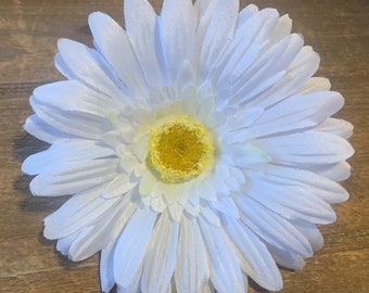 White Gerbera Daisy Hair Clip - Boho Hair Clip - Flower Girl - Festival Rave Beach Party Hippie Hair Accessories