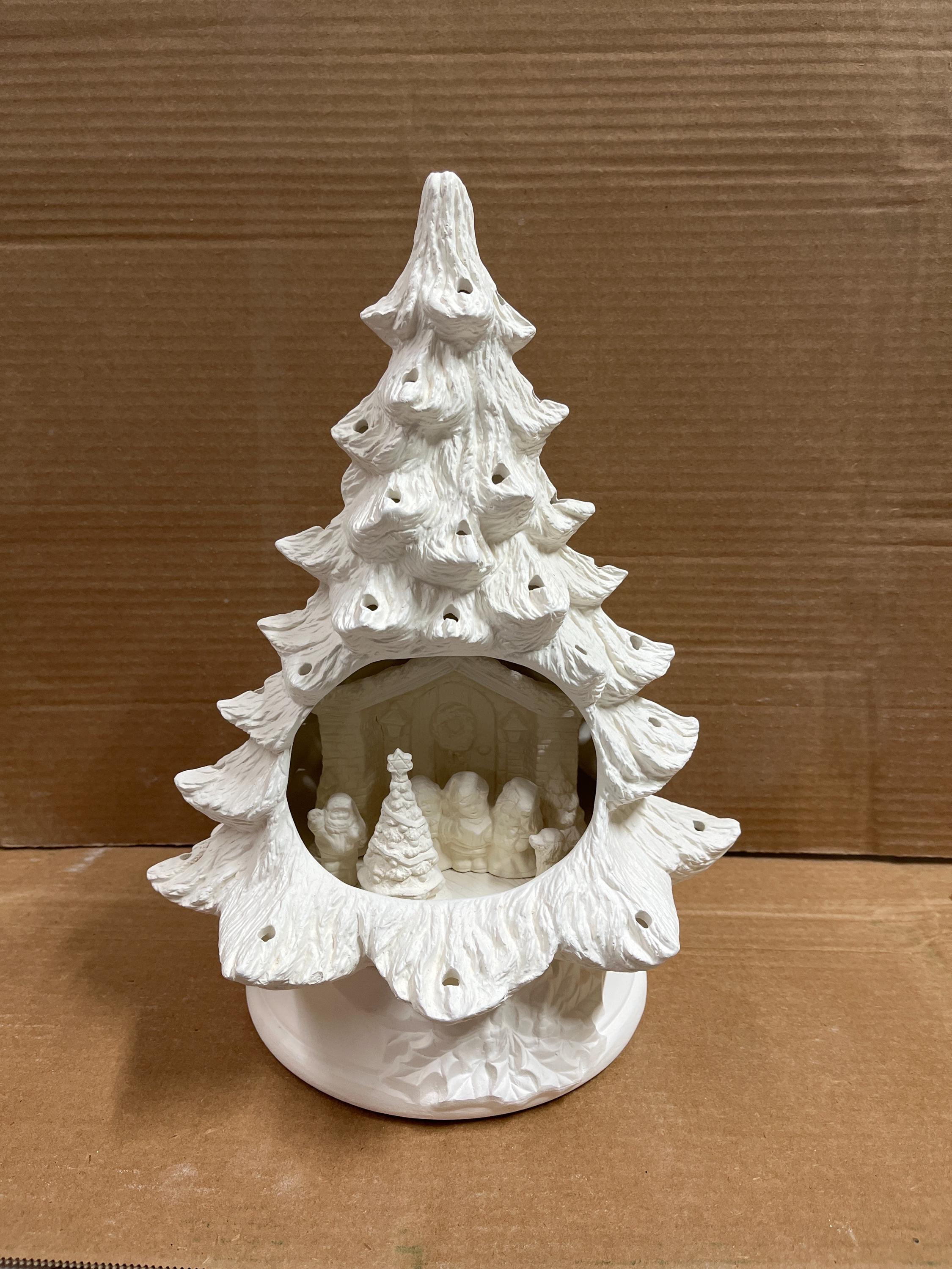 【まーちゃん さま】antique ✵* アンティークビーズの ホワイトツリー 13” Original Style Nowell Christmas Tree With Carroller Scene