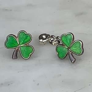 Vintage Sterling Silver Signed Assay Green Enamel Guilloche Clover Shamrock Patine Post Earrings