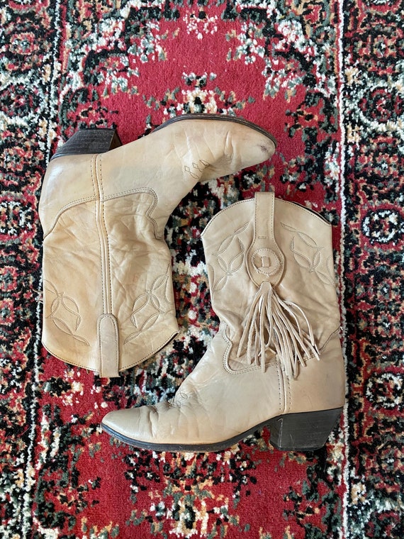 Vintage 80s Laredo Tan Fringe Western Cowboy Boots