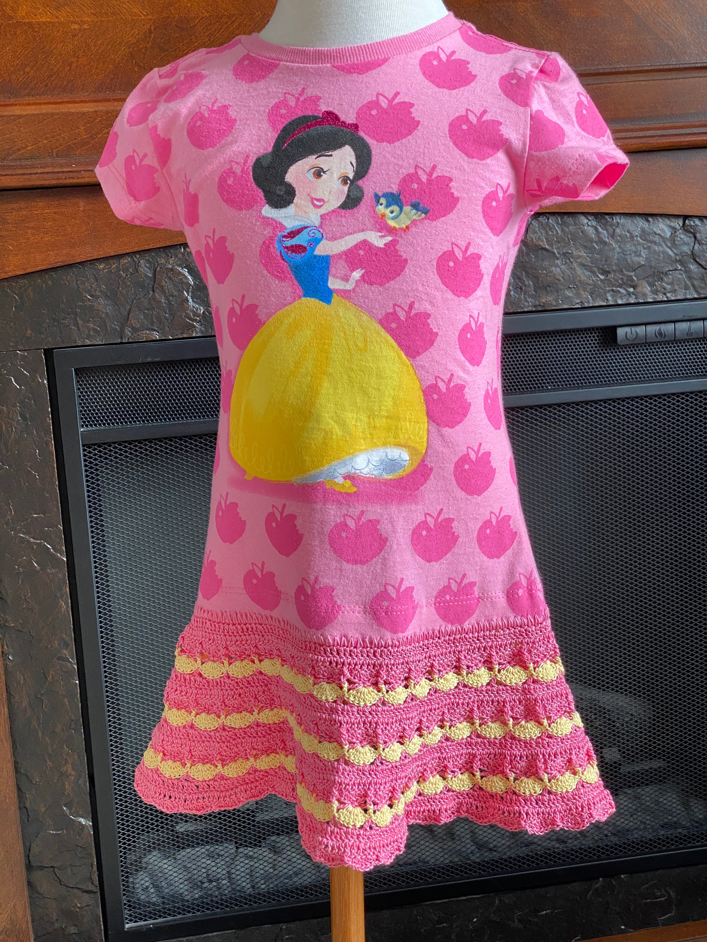 Snow White Short Cap Sleeve 