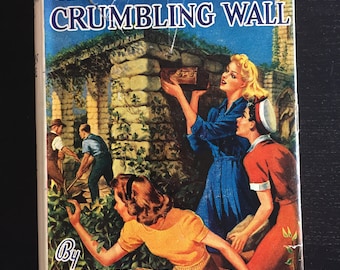 Nancy Drew Mystery Stories - The Clue In the Crumbling Wall