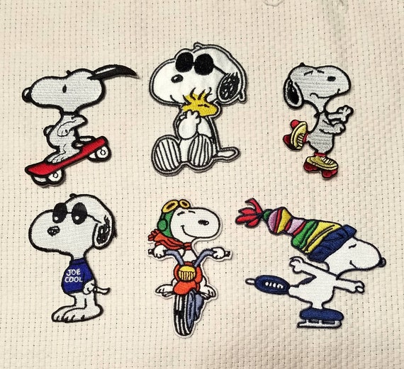 Snoopy lot of 7 Embroidered Cartoon Patches Iron-On Sew-On US ship Peanuts