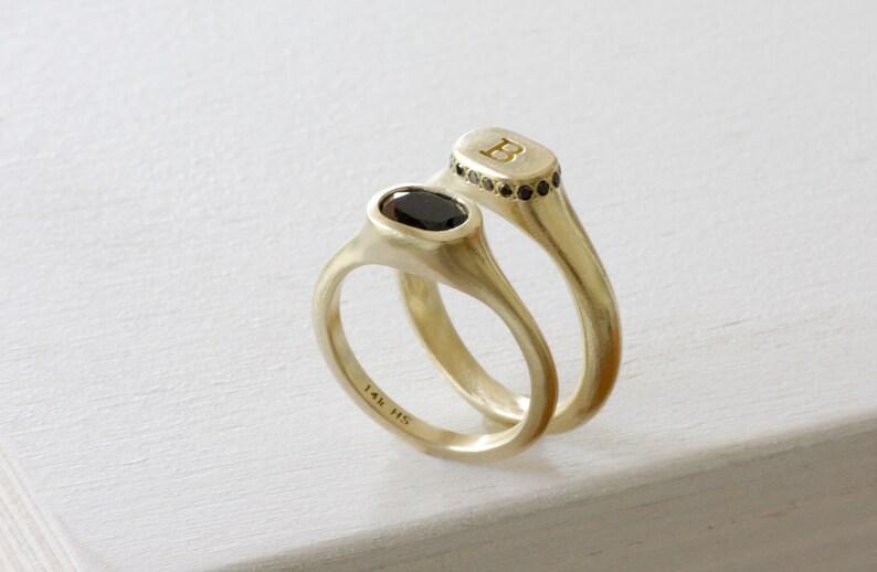 14K Solid Gold and Black Spinel Oval Ring image 3