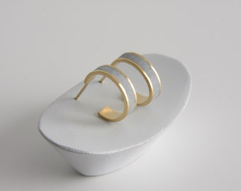 Hoop small earrings, minimalist earrings, Gold statement earrings, contemporary earrings, Elegant earrings, Delicate hoops