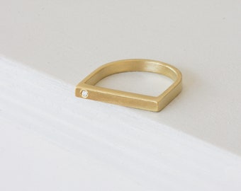 14K Gold Line Bar Ring With Diamond