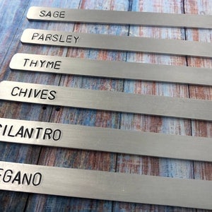 Garden and Plant Markers - Herb Garden - Spice Garden - Garden Labels - Garden Stake - Gardener Gift - Mother's Day - Green Thumb