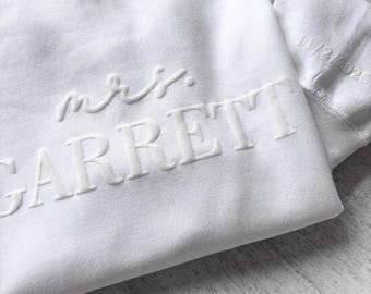 Personalized Mrs Sweatshirt, Custom Wedding Gift, Anniversary Gift for Her, Mrs Neckline Embossed Sweater, Wedding Date Sleeve, Bride To Be