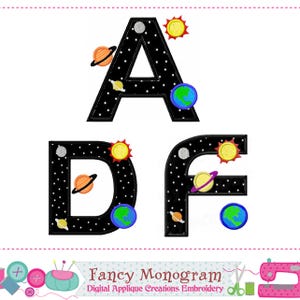 Applique con ricamo a forma di alfabeto con pianeta e universo - Set di caratteri monogramma celesti - 1842