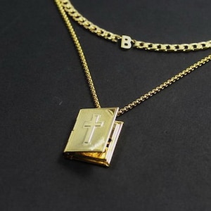 Libro bíblico Locket Necklace For Men . Su conjunto de joyas de bautismo 2. GodBrother regalo Joyería, Oro Carta Hombre collar. Collar Cristiano Masculino