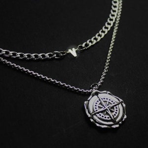 Collar inicial de la brújula de los hombres. Joyería de la brújula personalizada, la brújula de la carta de los hombres.2 hilo joyería de los hombres. capas hombres regalo. Esposo Novio hermano