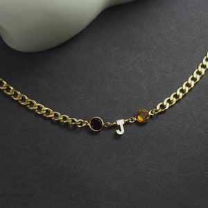 Collar de dos piedras de nacimiento, joyería inicial personalizada, joyería con piedra de nacimiento para pareja, letra y piedra de nacimiento, ideas de regalos de cumpleaños personalizados, regalo para madre