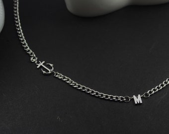 gepersonaliseerde mannen cadeau. Zijwaarts anker ketting, aangepaste vriend initiële ketting, Men Hope cadeau. Mannelijke kracht gave. mannen eerste ketting.