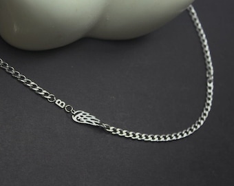 Collar de ala de ángel con letra lateral. Joyería inicial de ala de ángel. Regalo del ángel de la guarda. Regalo conmemorativo.Collar de simpatía Regalo personalizado.Unisex