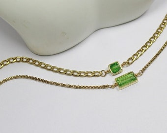 Twee geboortestenen kettingen. Gelaagde Birthstone Sieraden. Set van 2 kettingen. Haar verjaardagscadeau. Gepersonaliseerd vriendinnencadeau. Aangepaste ketting