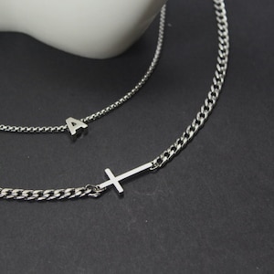 Juego de collares cruzados personalizados 2. Cruz lateral. .Collar con inicial personalizado, joyería con cruz de plata, regalo personalizado para hombres, regalo con cruz personalizado.