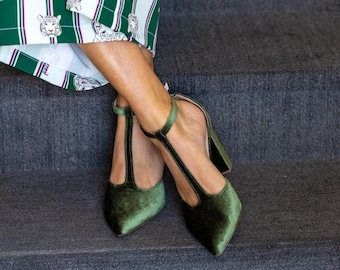 Velvet Olive Green  tango style Woman Handmade Medium Block Heels Pointed Pumps ,Green velvet wedding shoes collection sandalen blockabsatz