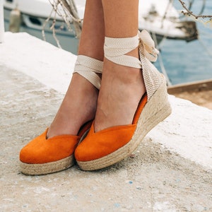 Orange platform wedges top
