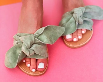Bow leather sandals in mint color last pair 36 lime cream