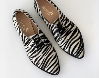 Black and white pointed oxford with zebra print, derby flats shoes for woman