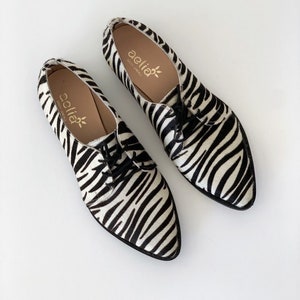 Black and white pointed oxford with zebra print, derby flats shoes for woman
