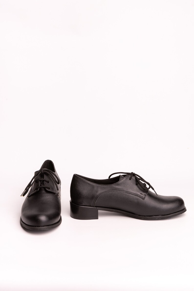 Black Oxford Woman Shoes// vegan version /Black vegan Leather Shoes/dance Shoes/Oxford flat Shoes/Flat Shoes/Black Leather Shoes/swing