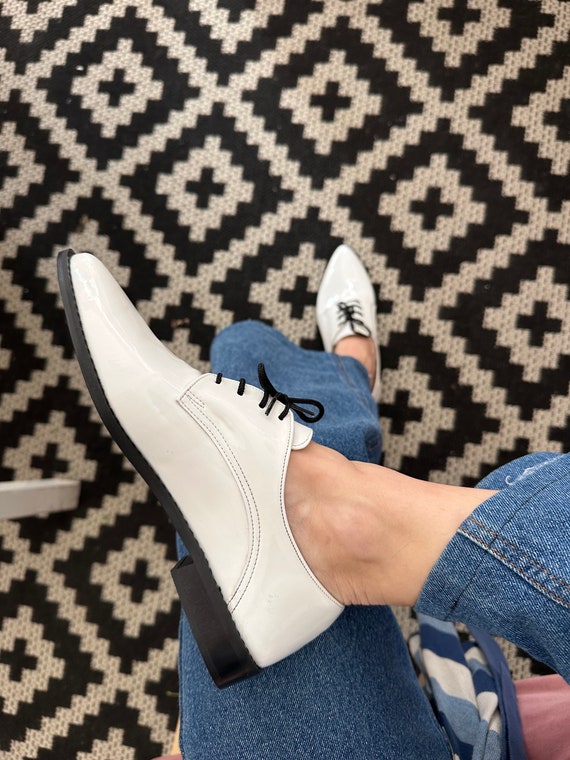 White Pointed Oxford Women Shoes/white Shoes Shiny Patent Leather Flat  Derby Woman Shoes Tie Shoes White Flats Black Sole. White Office Shoe - Etsy