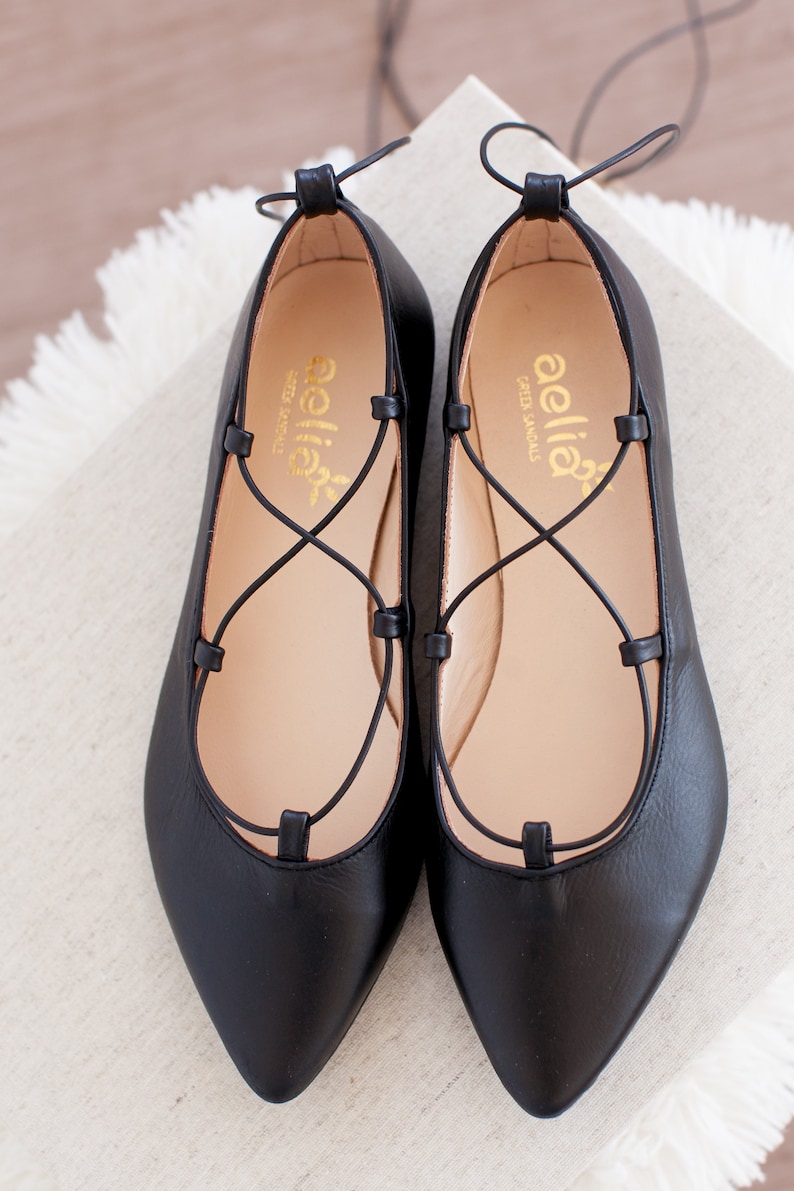 lace up flat shoes women's