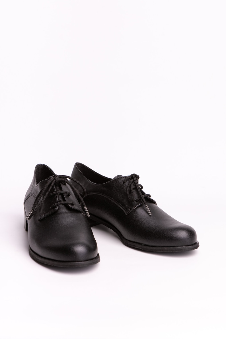 Black Oxford Woman Shoes// vegan version /Black vegan Leather Shoes/dance Shoes/Oxford flat Shoes/Flat Shoes/Black Leather Shoes/swing
