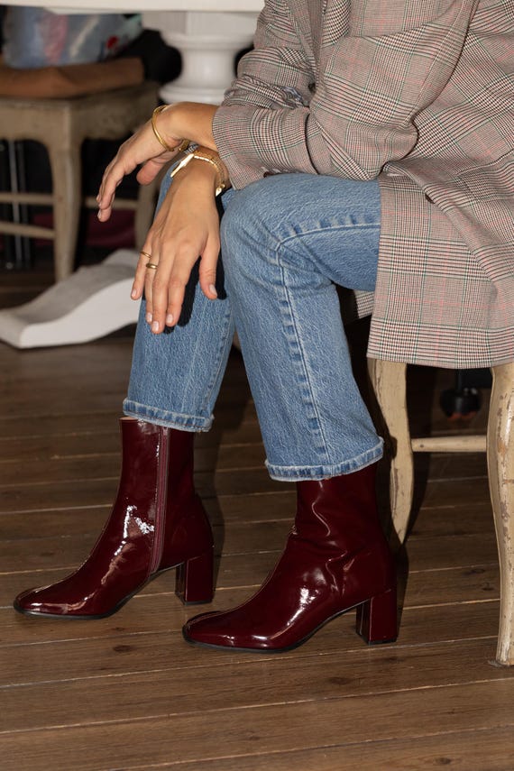 Burgundy Patent Leather Ankle Boots – Square Toe & 6.5 Cm  display picture 2