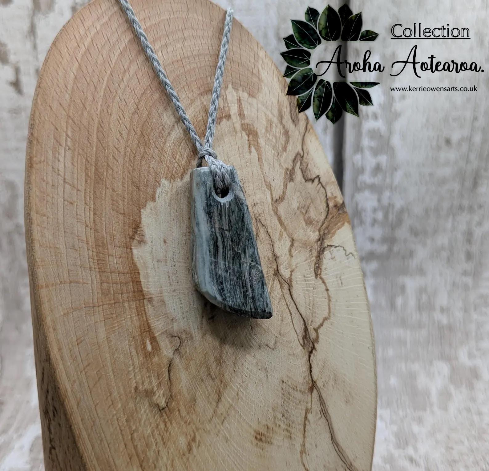 Aotea Pendants - Medium – Aotearoa Gemstones