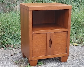 Vintage Teak Nightstand ~ Teak Bedside Table ~ MCM End Table w/Cabinet ~ Recessed Oval Pulls ~ Bedroom Storage