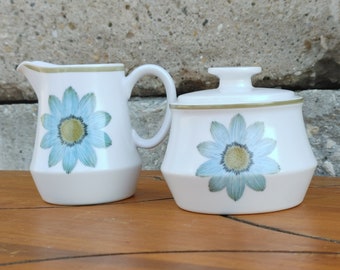 Noritake Progression China Up-sa Daisy Cream and Sugar Bowl w/Lid ~ Aqua, Turquoise Blue, Avocado Green ~ Flower Power~ 1960's