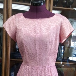 Vintage Pink Lace Overlay Dress ~ Taffeta ~ Women&#39;s Short Sleeve ~ Formal ~ 1950s