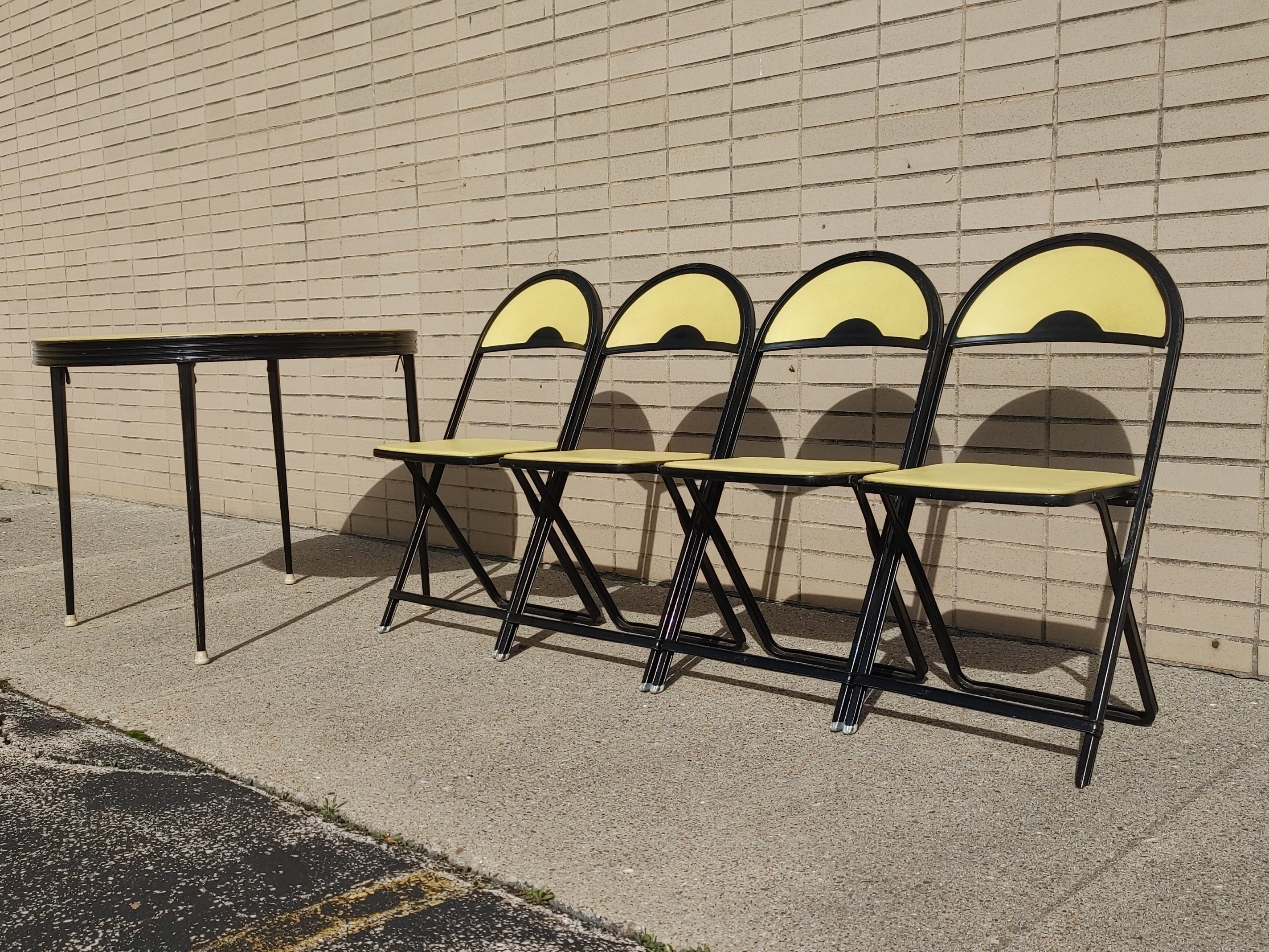 Vintage Durham Metal Folding Card Table Set ~ Black/yellow Round