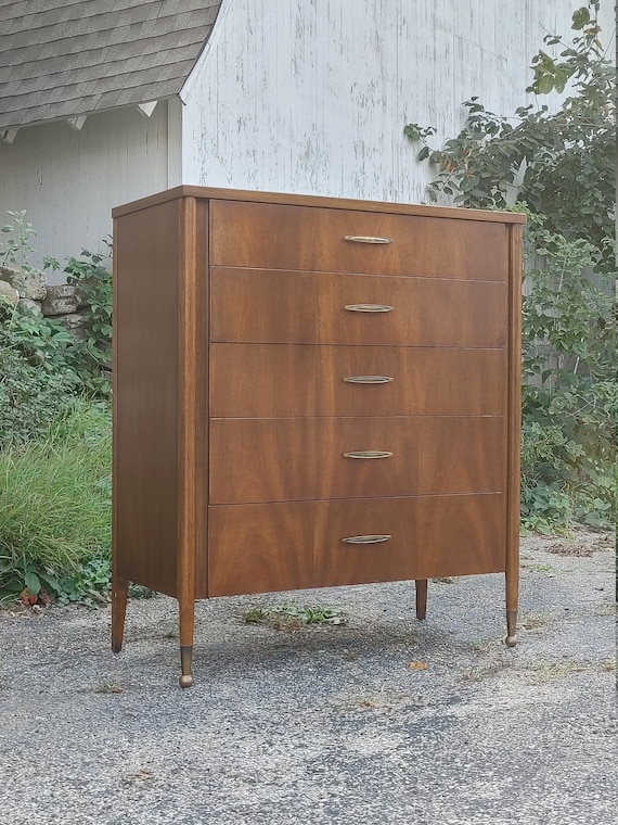 Broyhill tall dresser deals