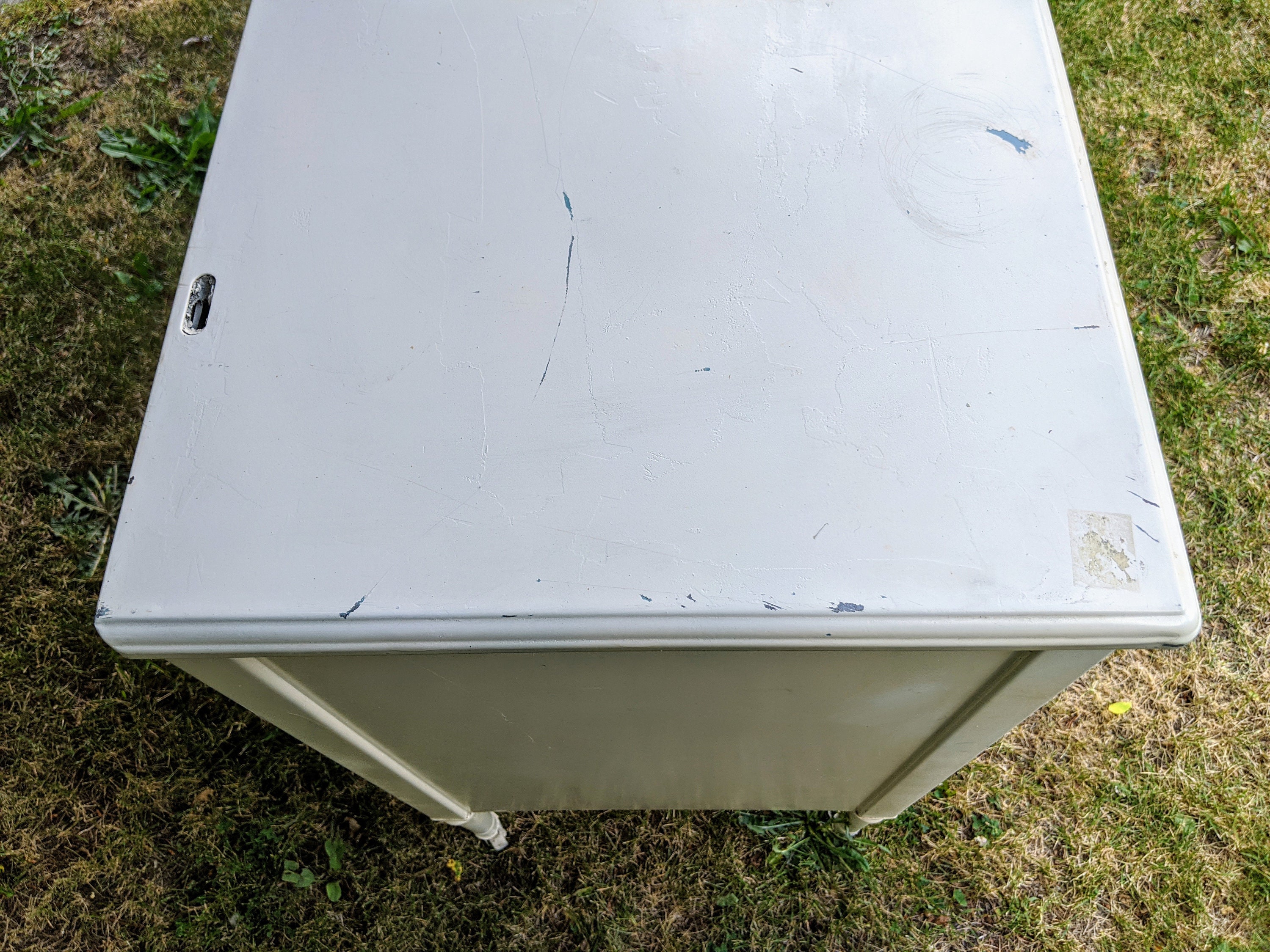 Vintage Simmons Metal Three Drawer Dresser on Wooden Casters ~ Hospital  Dresser ~ Hotel Dresser ~ Chippy ~ Farmhouse ~ Grandma - Etsy