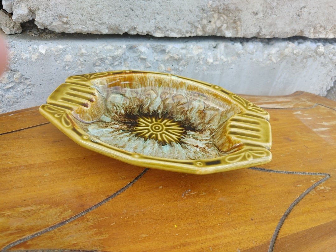 Vintage Ceramic Drip Glaze Ashtray Retro Starburst Ash Receiver Made in