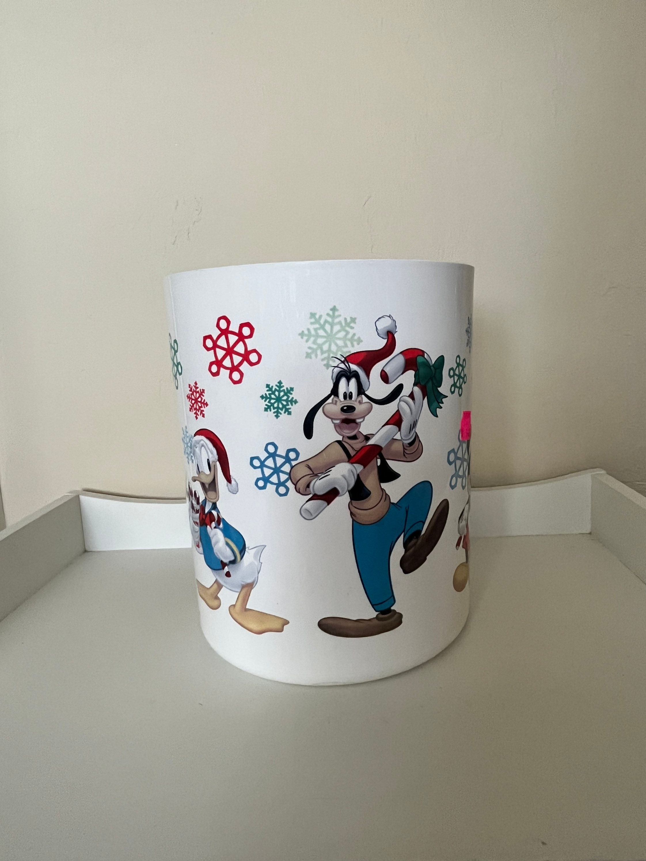 You'll LOVE our #Tupperware Disney Festive Friends canisters
