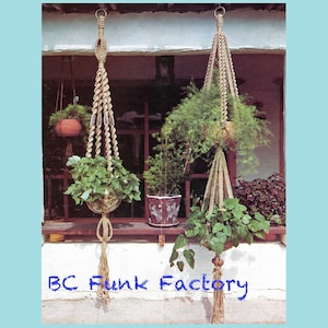 Macrame Plant Hanger PDF Pattern, Pot hanger macrame. DIY macramé pattern - PDF Macrame Pattern - Vintage 1970's Macrame