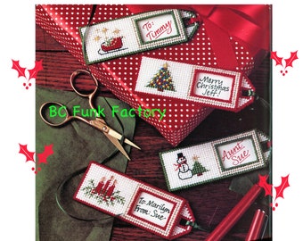 Plastic Canvas Pattern   Christmas Gift Tags -  Beginner Plastic Canvas  Xmas Tags Pattern -  PDF Plastic Canvas Pattern