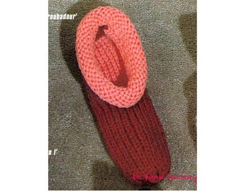 Women's Slipper Knitting Pattern  Sizes S - M - L - PDF Digital Knitting Pattern Vintage 70's Slipper Pattern