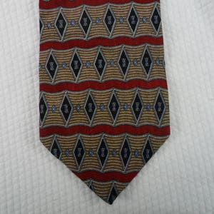 Vintage Geoffrey Beene Tie   made in USA 100% Silk  Necktie Neck wear  56 x 3.75 Vintage Tie Shop T40
