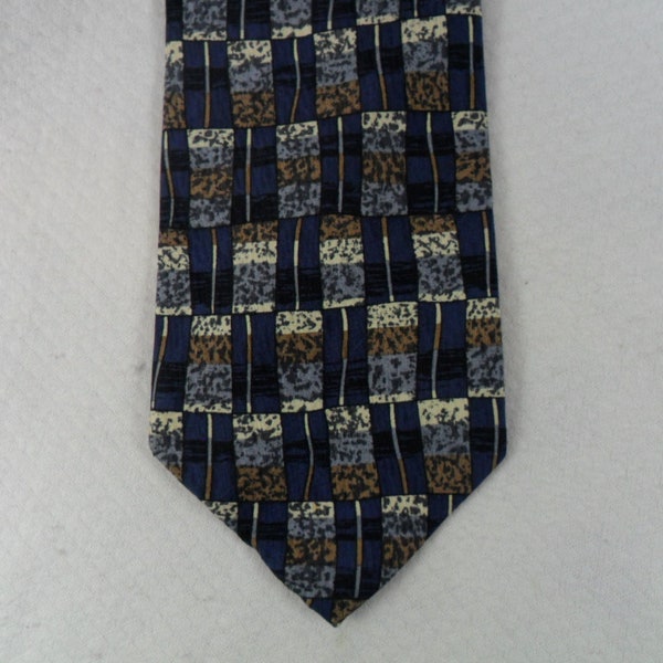 Vintage Gildas Club Tie USA Gilda Radner  Silk Blue and Gold Geometric Pattern  Necktie 56 x 3.75 Vintage Tie Shop T676