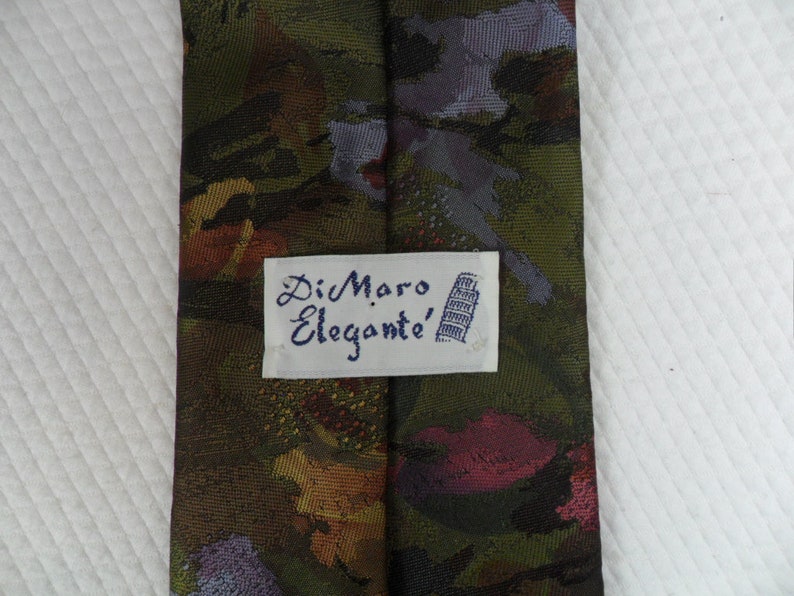 Vintage Di Maro Elegate Tie USA Polyester Green Abstract Necktie 56 x 3.75 Vintage Tie Shop T1662