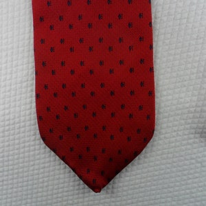Vintage Red Silk Necktie: Geometric Blue Accents