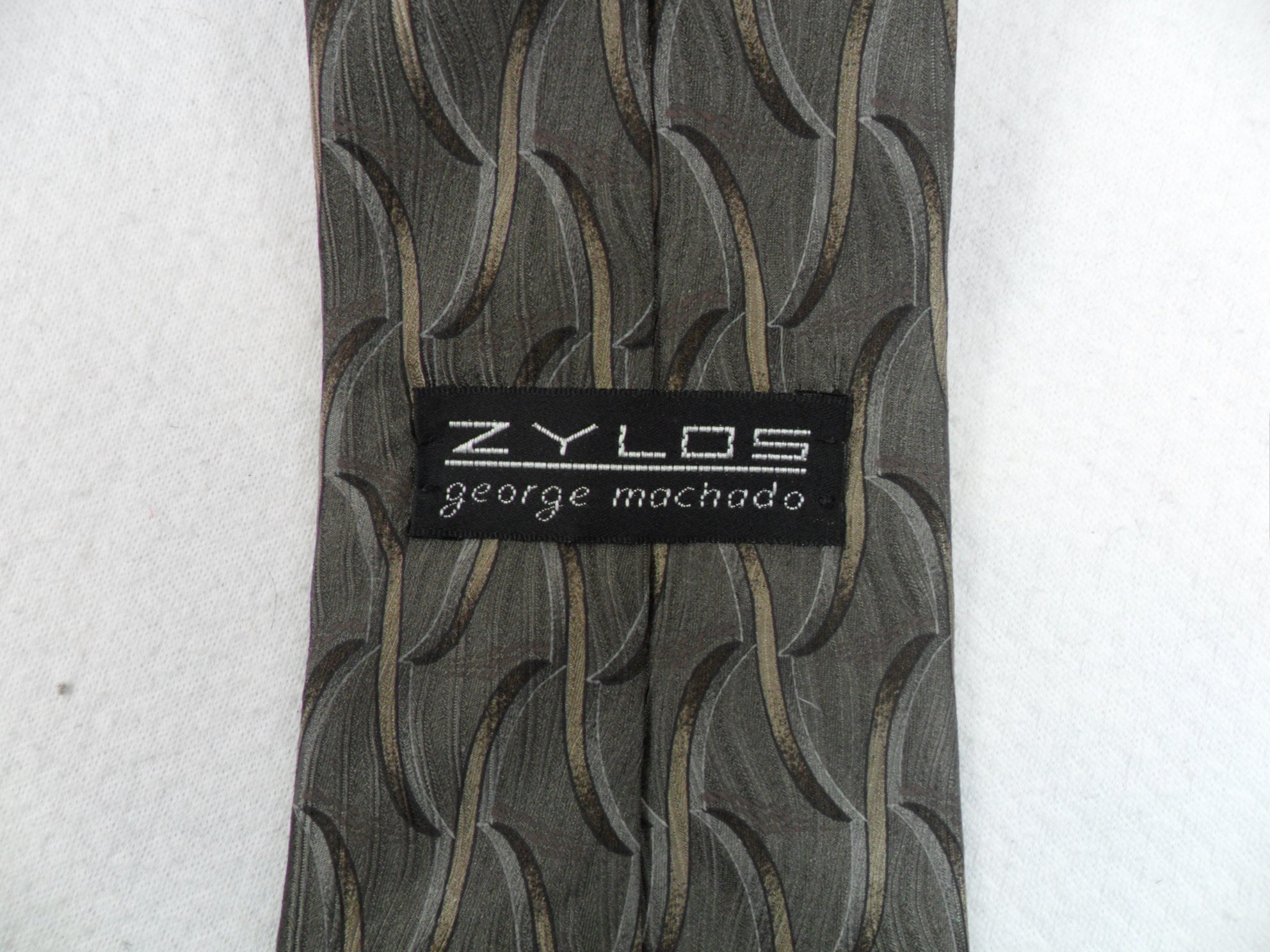 zylos tie